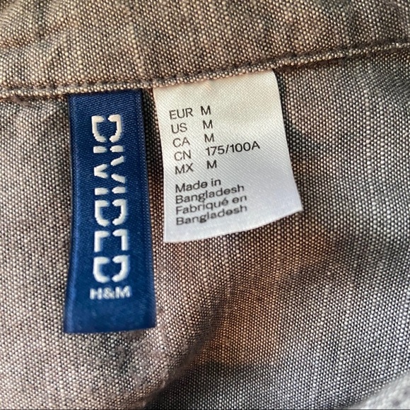 💥5/$25 Men’s Divided  button up top - Picture 4 of 6